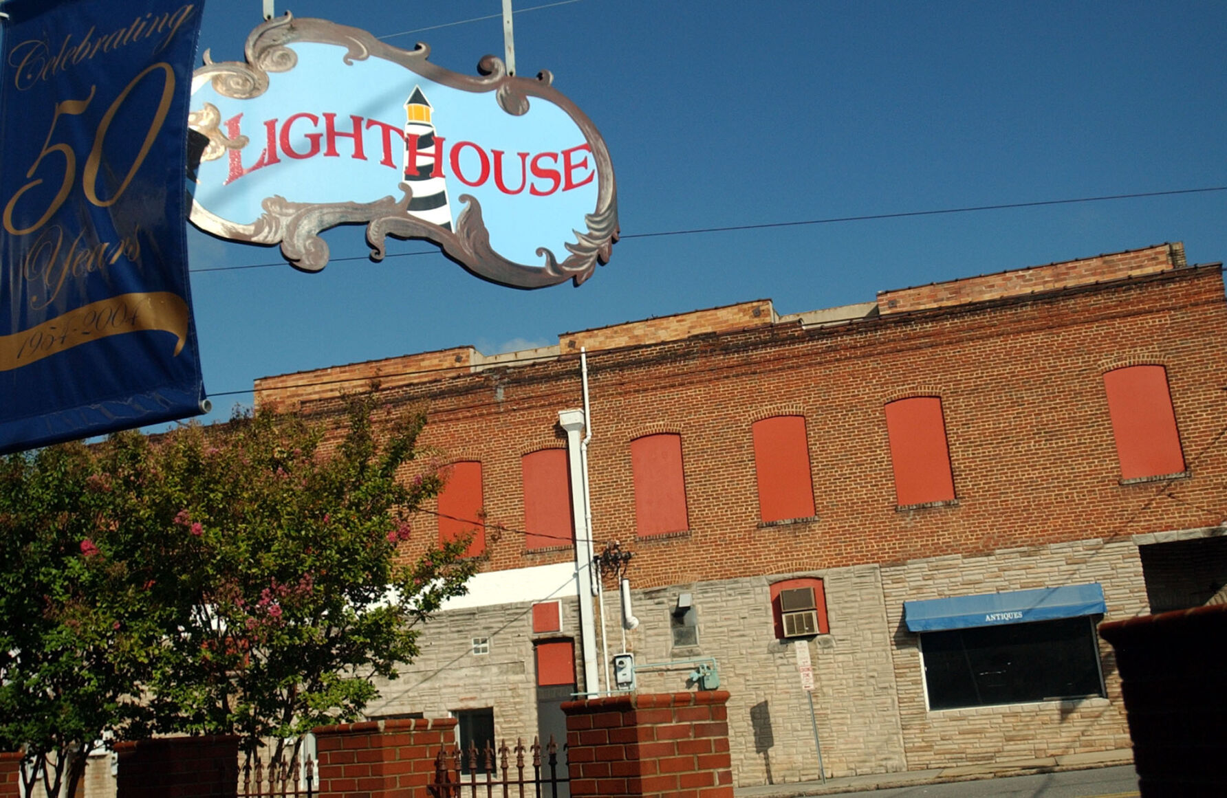 LIGHTHOUSE RESTURANT
